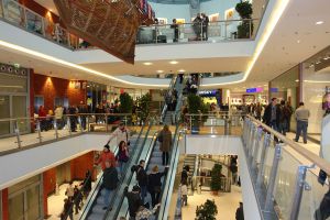 Shopping auf vier Etagen